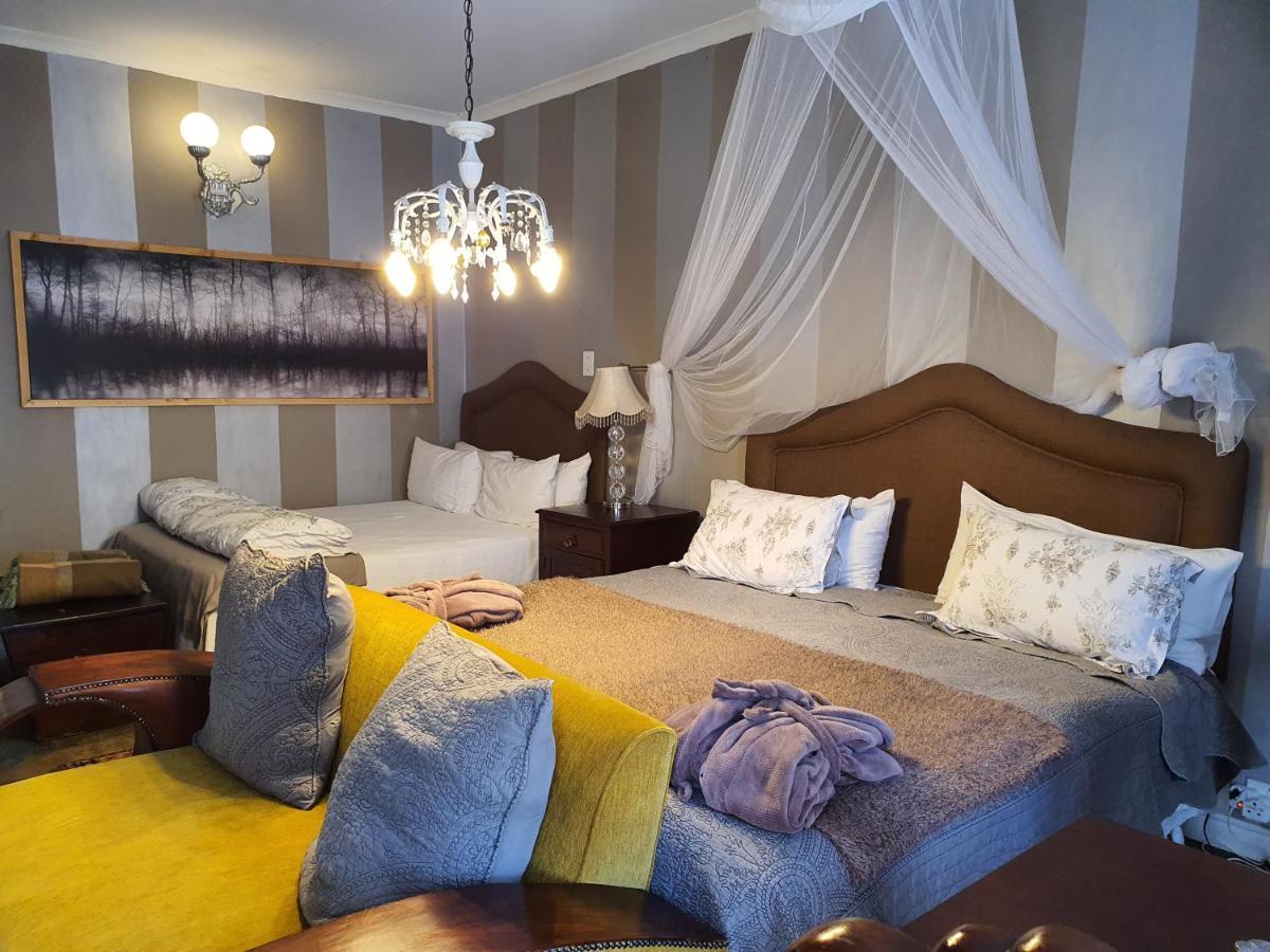 Waterhouse Guest Lodge In Waterkloof Pretoria-Noord Exteriör bild