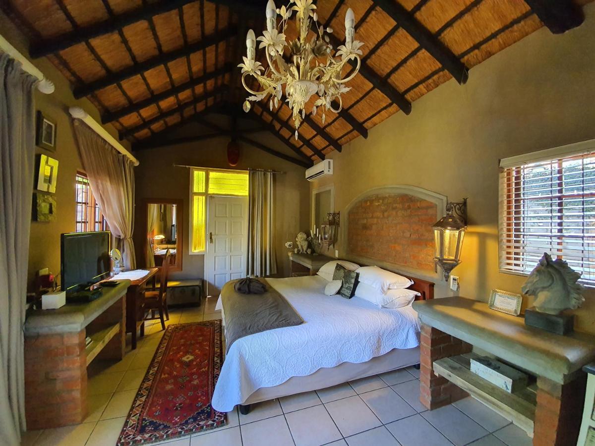 Waterhouse Guest Lodge In Waterkloof Pretoria-Noord Exteriör bild