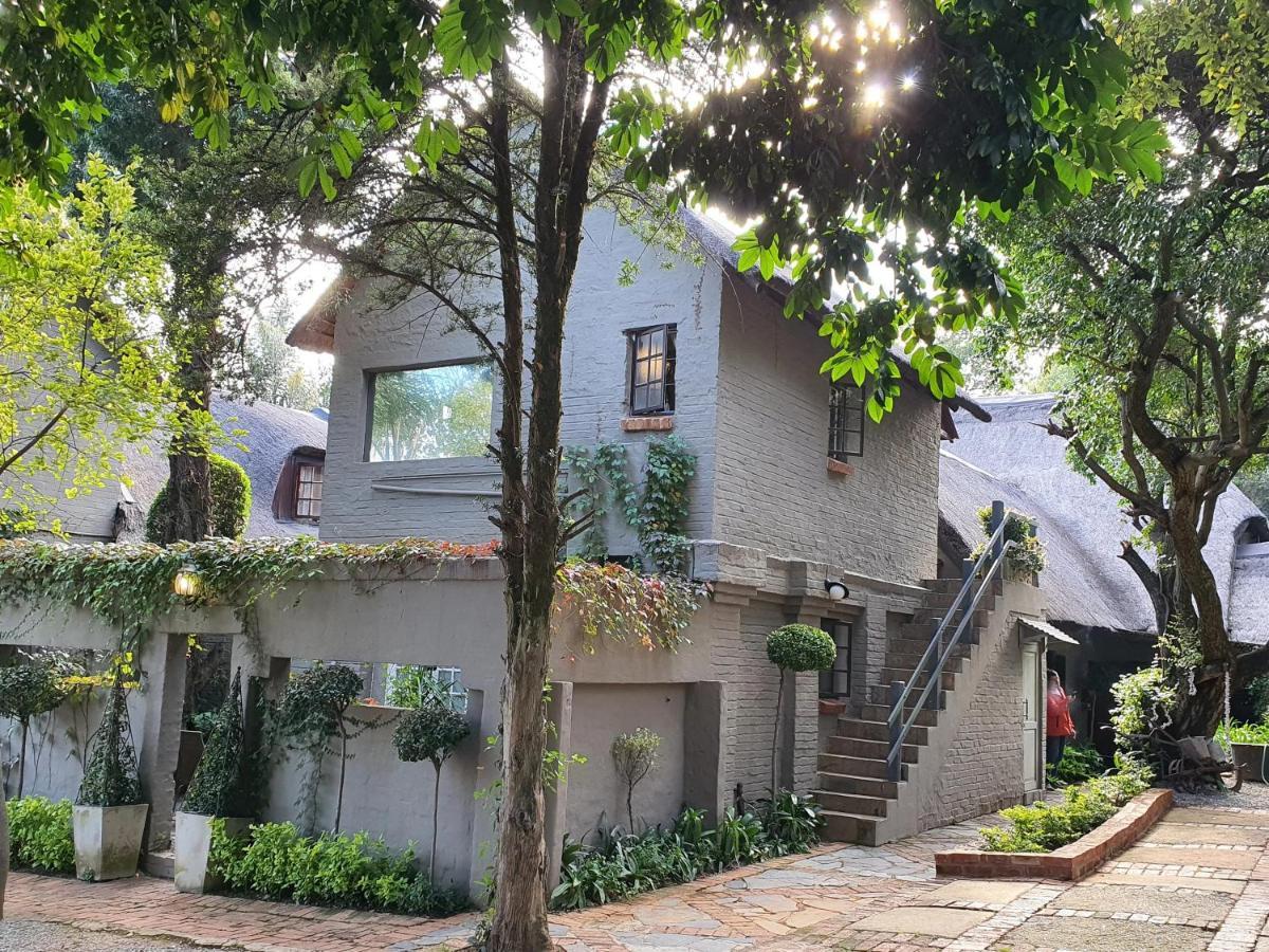 Waterhouse Guest Lodge In Waterkloof Pretoria-Noord Exteriör bild
